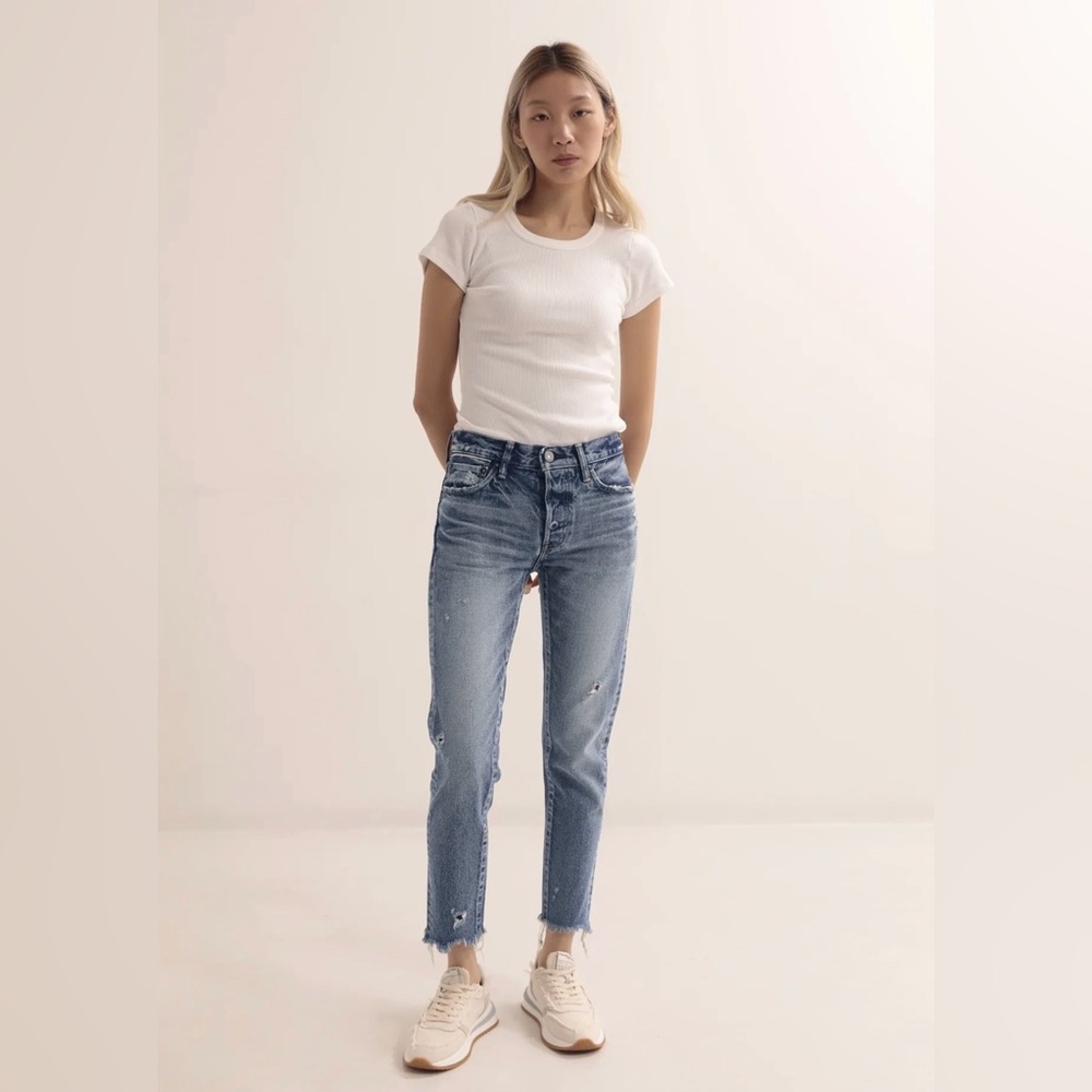 Moussy Vintage Merry Tapered in Light Blue Size 29